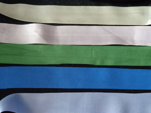 Dünnes Seidenband (Taftseide) 25mm breit div. Farben