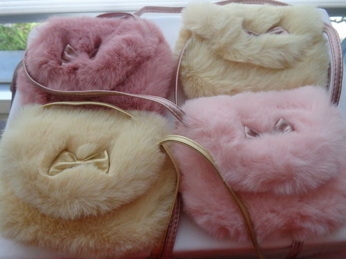 purses for children diff. col. fake fur, 6,5x6"
