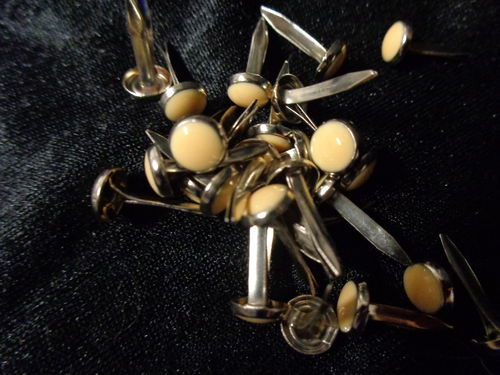silver/creme pins 5pc./pack