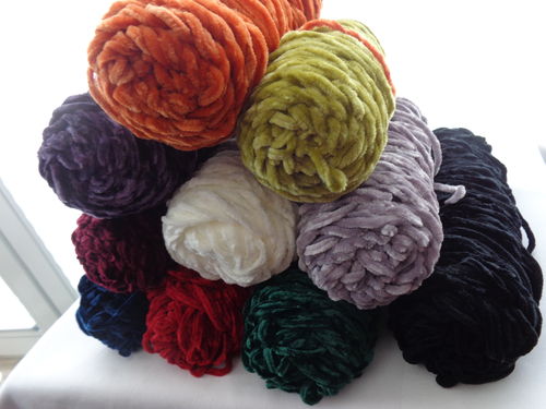 chenille-yarn for knitting and crochet, diff. col.