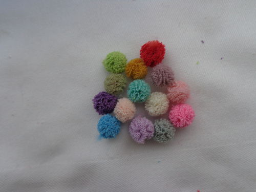tulle pompons diff. col. 1,3cm - 6pc/pack