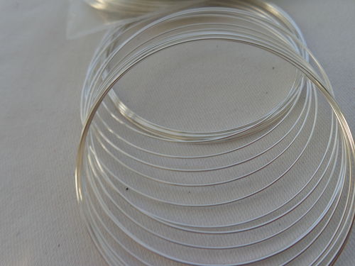 Silberfarbene Metall-Loops 0,6mm für Perlenarmbänder