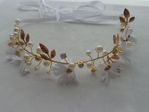Blütenkranz/Tiara goldfarben mit Blüten und Perlen